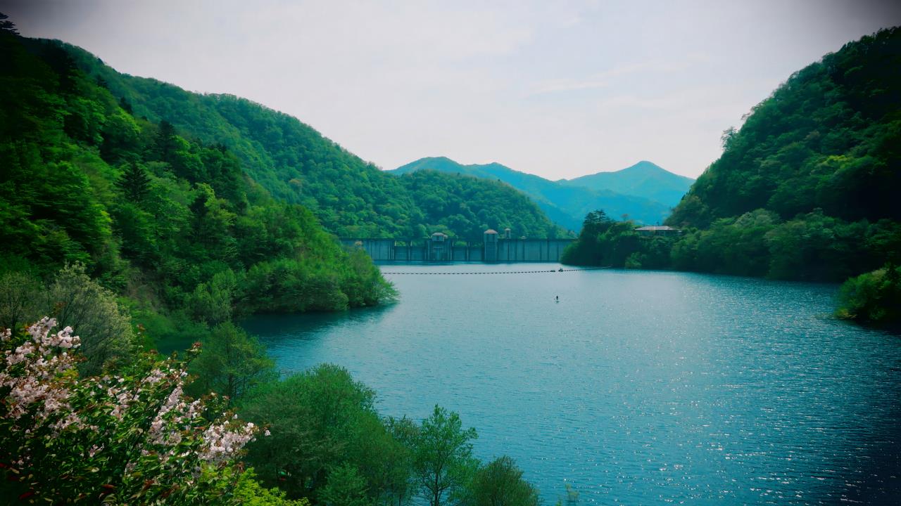 奥四万湖 四万川ダム